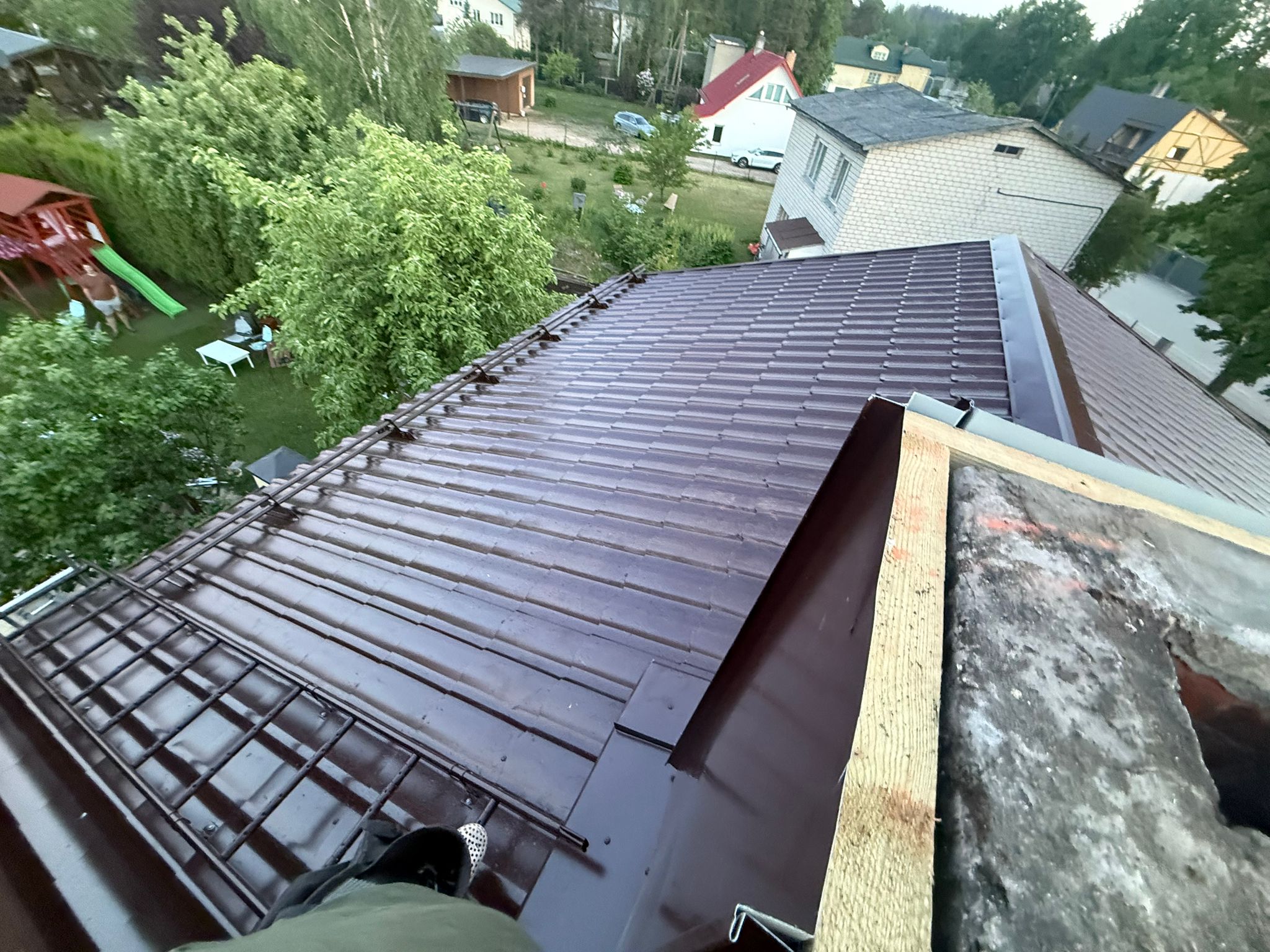 Privātmāja ar renovētu metāla dakstiņveida jumtu Daugavpilī